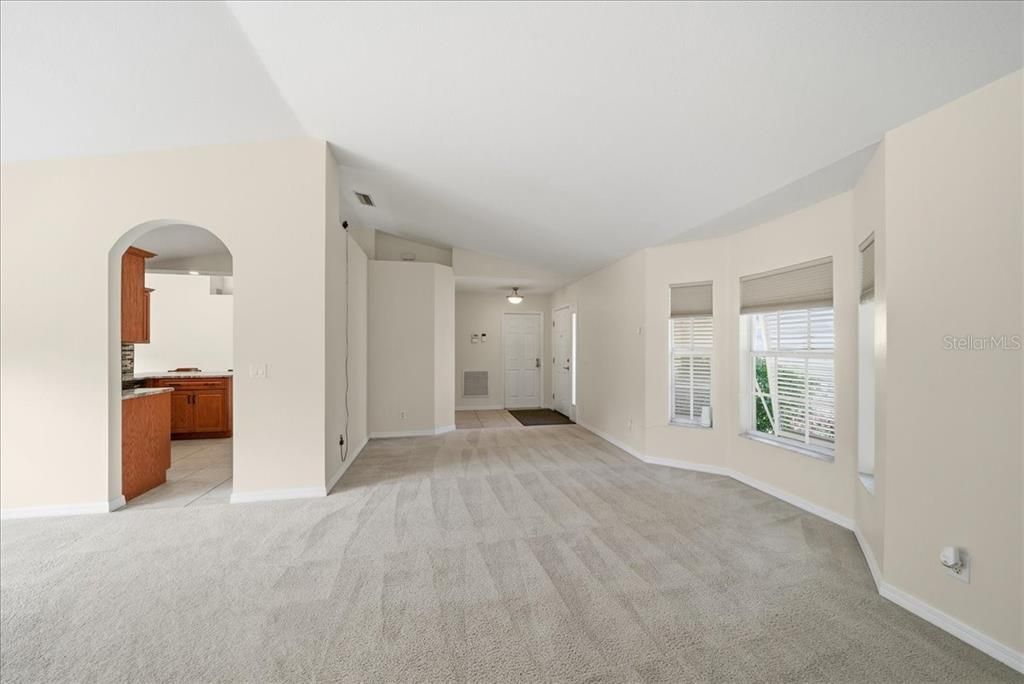 For Sale: $475,000 (3 beds, 2 baths, 1684 Square Feet)