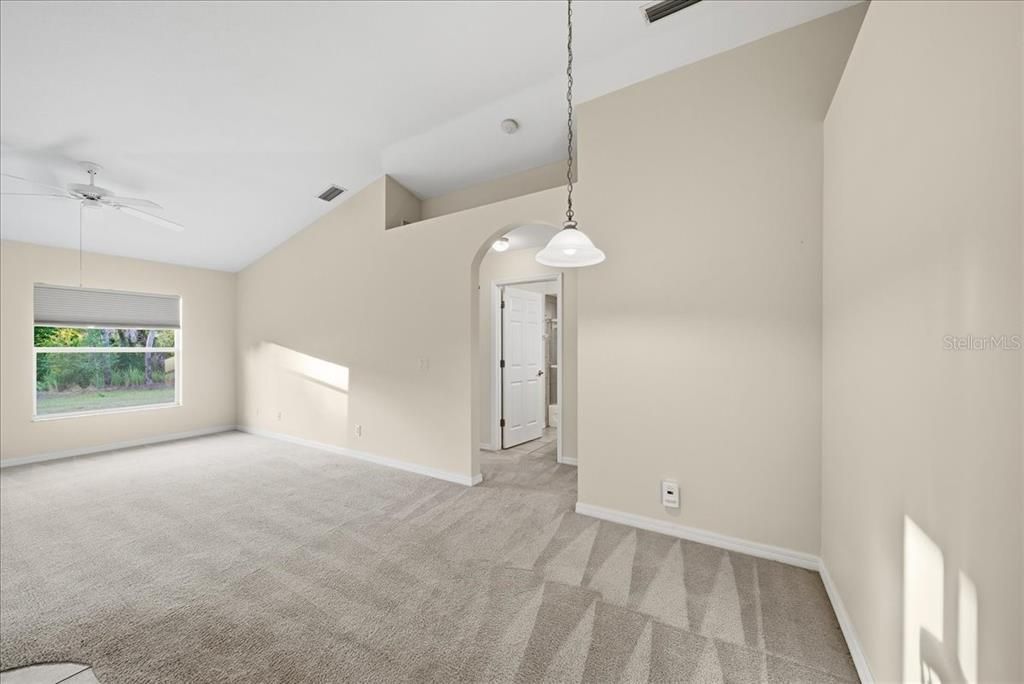 For Sale: $475,000 (3 beds, 2 baths, 1684 Square Feet)