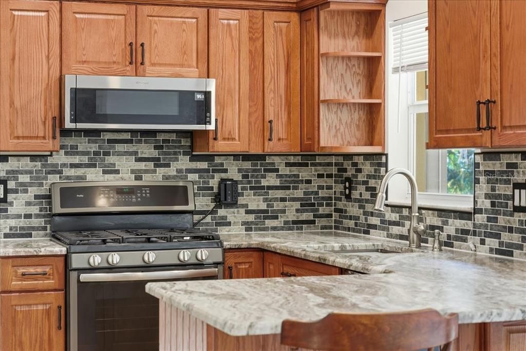 For Sale: $475,000 (3 beds, 2 baths, 1684 Square Feet)