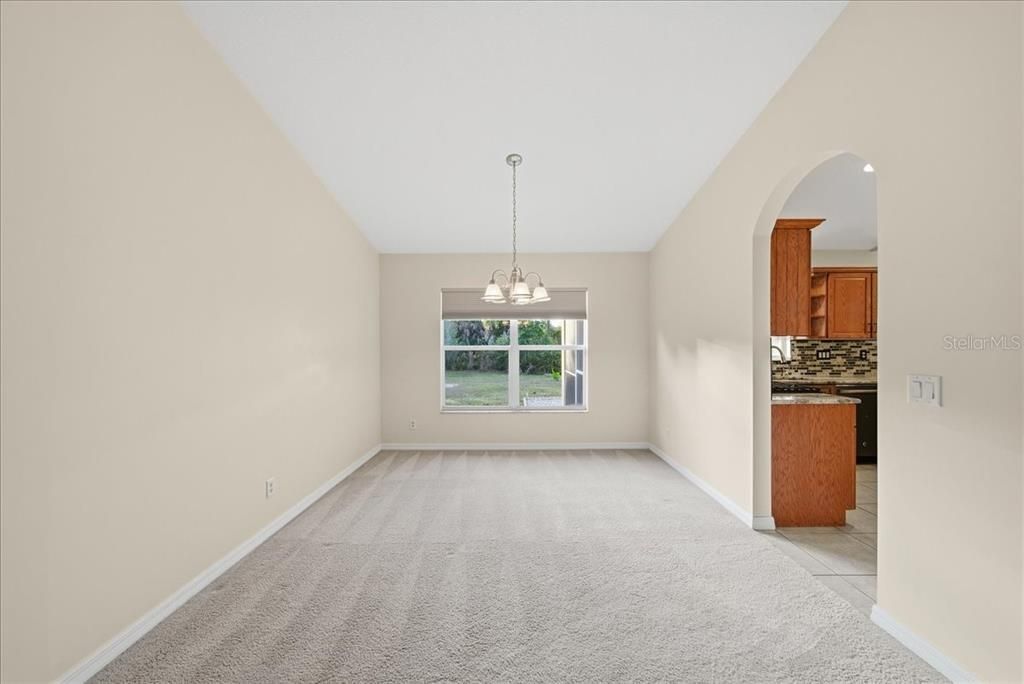 For Sale: $475,000 (3 beds, 2 baths, 1684 Square Feet)