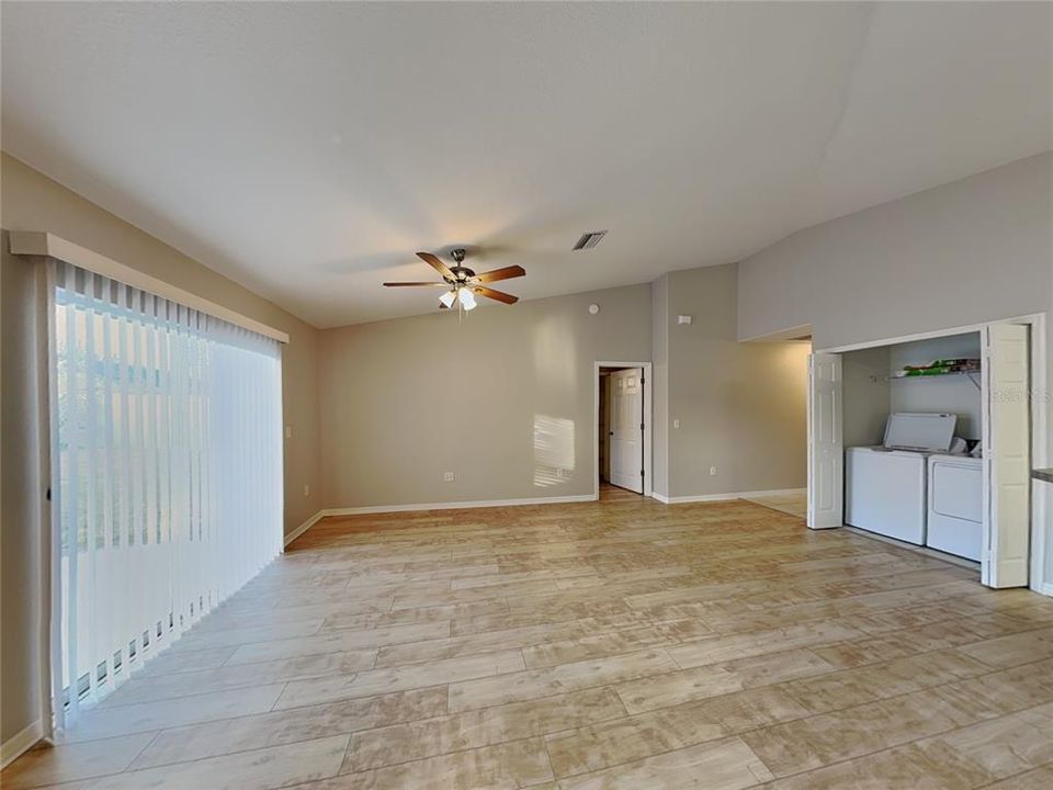 出租: $2,119 (3 贝兹, 2 浴室, 1395 平方英尺)