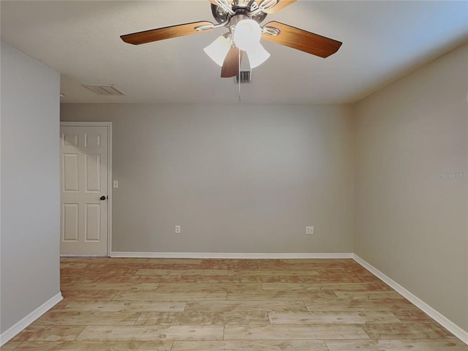 出租: $2,119 (3 贝兹, 2 浴室, 1395 平方英尺)