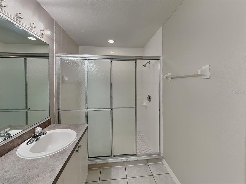 出租: $2,119 (3 贝兹, 2 浴室, 1395 平方英尺)