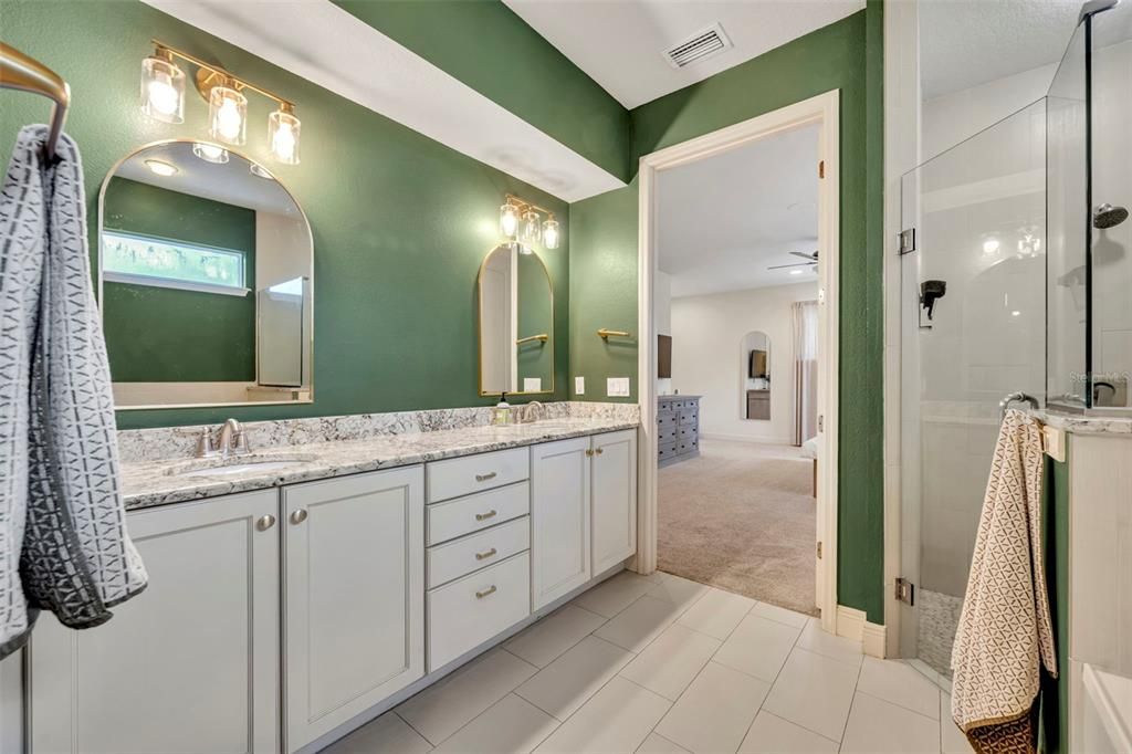 For Sale: $1,200,000 (5 beds, 3 baths, 2868 Square Feet)