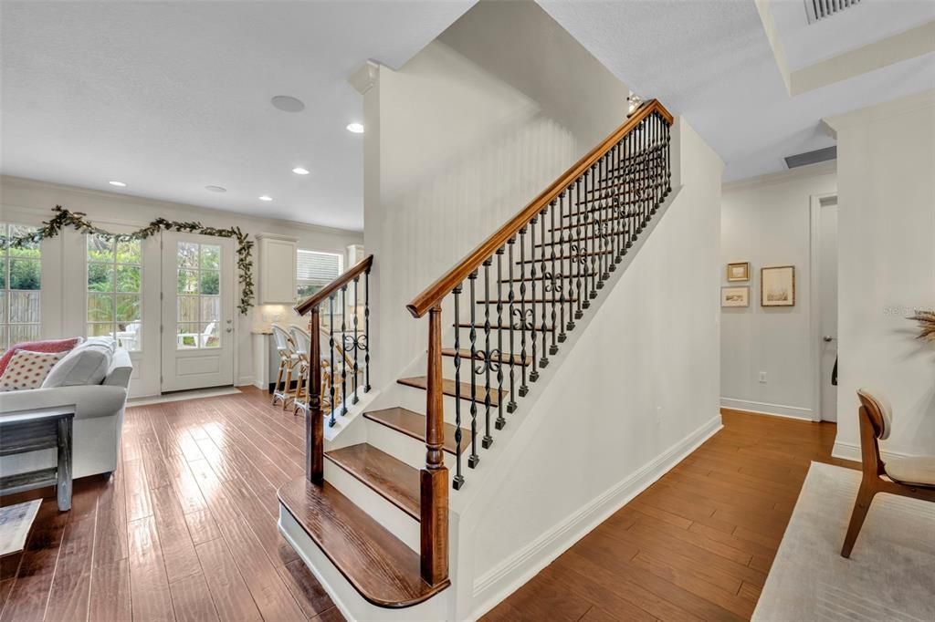 For Sale: $1,200,000 (5 beds, 3 baths, 2868 Square Feet)