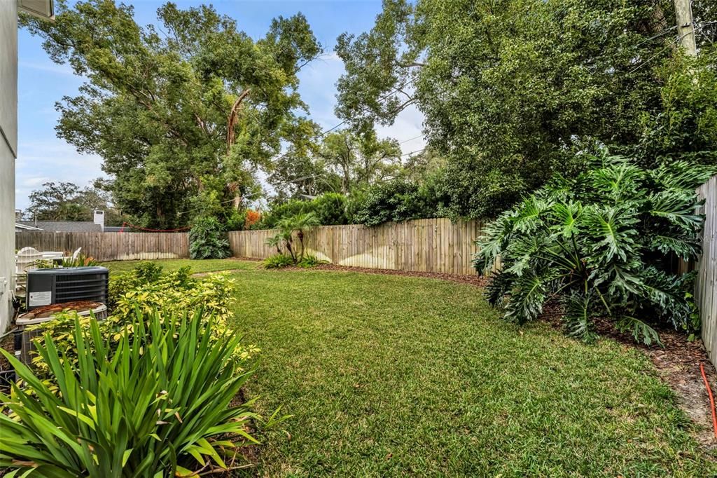 For Sale: $1,200,000 (5 beds, 3 baths, 2868 Square Feet)