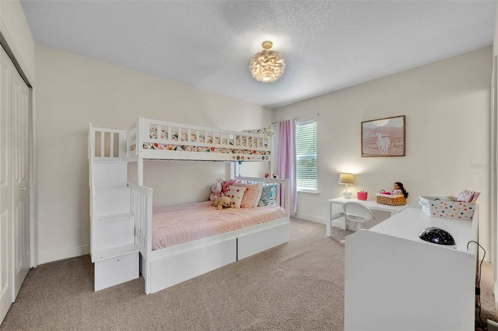 For Sale: $1,200,000 (5 beds, 3 baths, 2868 Square Feet)