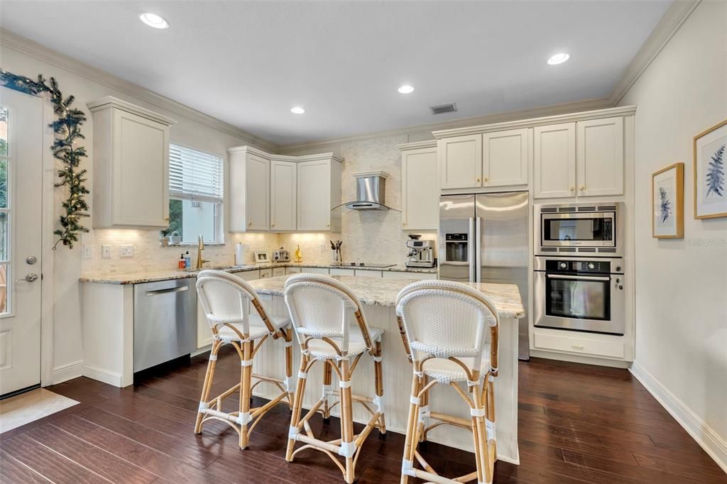 For Sale: $1,200,000 (5 beds, 3 baths, 2868 Square Feet)