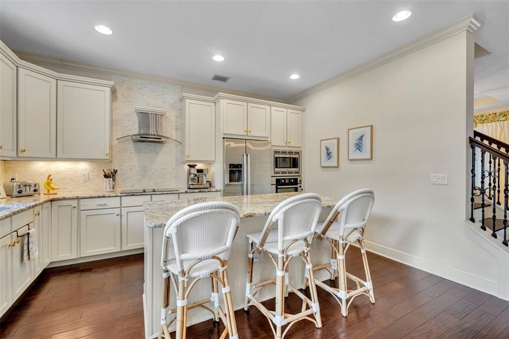 For Sale: $1,200,000 (5 beds, 3 baths, 2868 Square Feet)