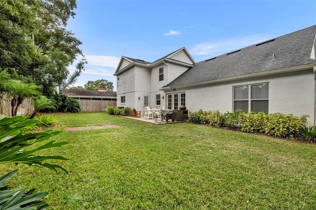 For Sale: $1,200,000 (5 beds, 3 baths, 2868 Square Feet)