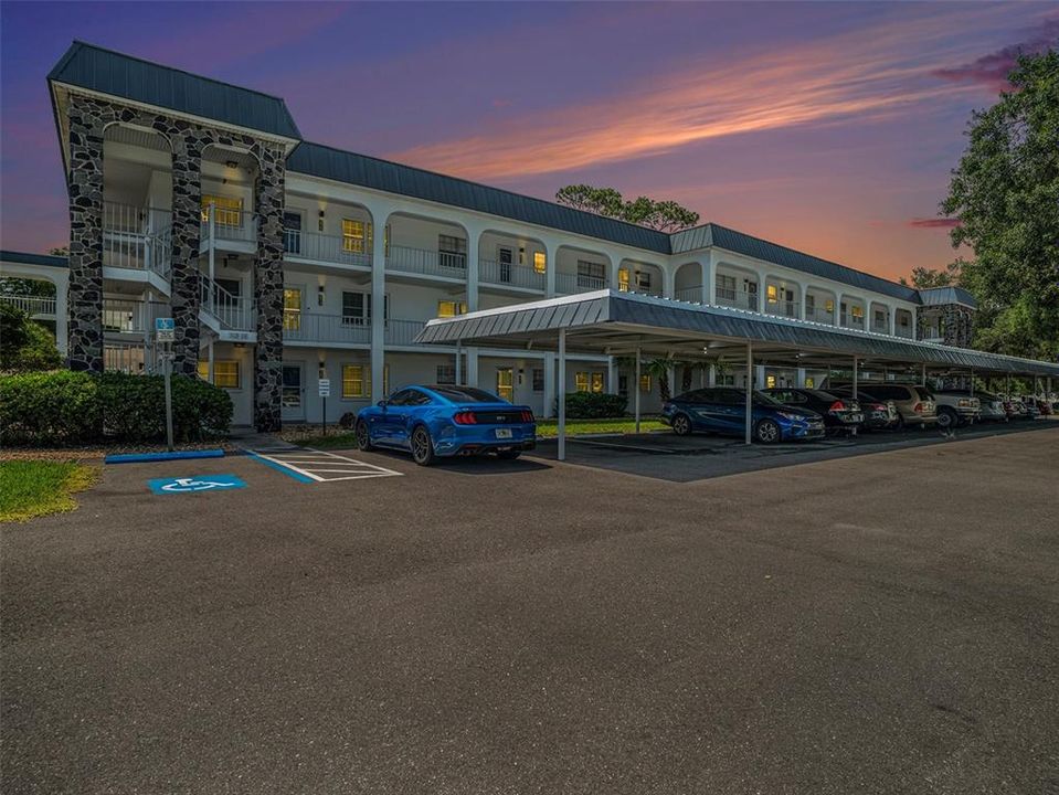 待售: $88,500 (1 贝兹, 1 浴室, 720 平方英尺)