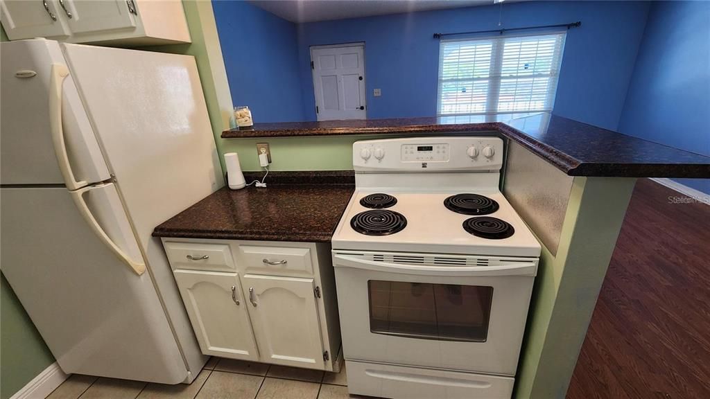 待售: $88,500 (1 贝兹, 1 浴室, 720 平方英尺)