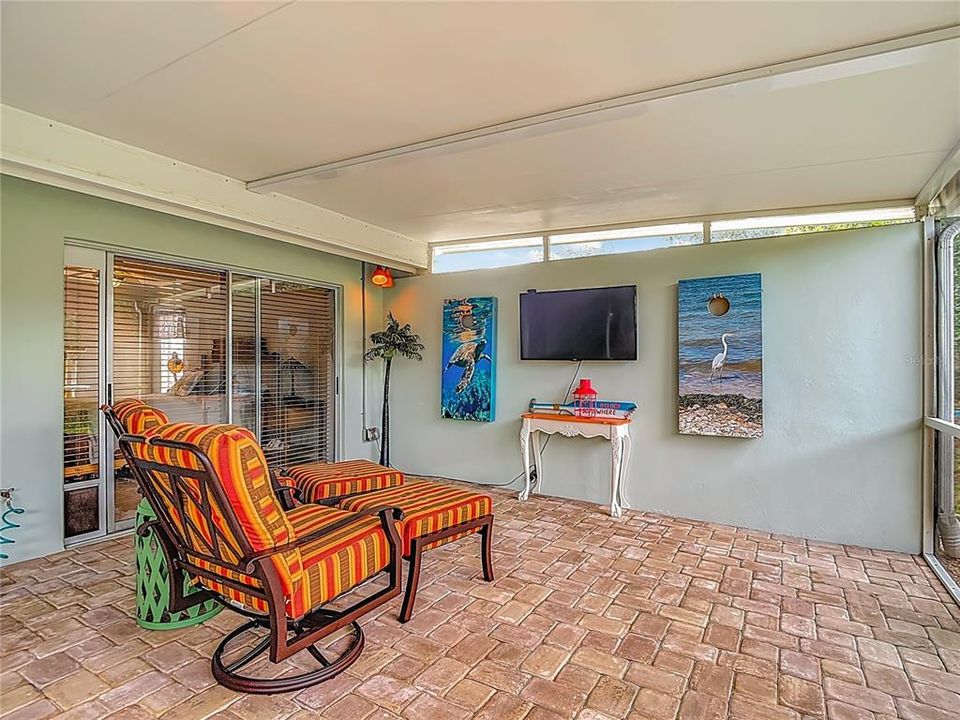 На продажу: $385,000 (3 спален, 2 ванн, 1648 Квадратных фут)