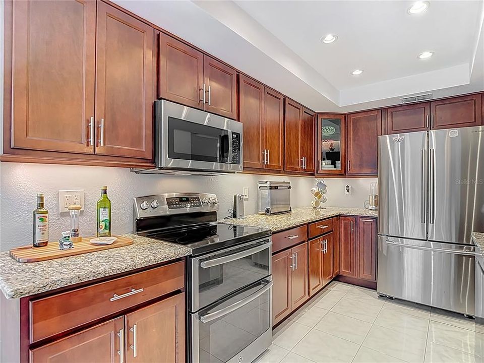 На продажу: $385,000 (3 спален, 2 ванн, 1648 Квадратных фут)