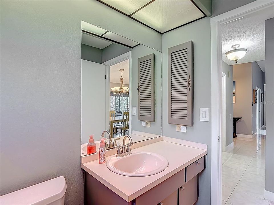 На продажу: $385,000 (3 спален, 2 ванн, 1648 Квадратных фут)