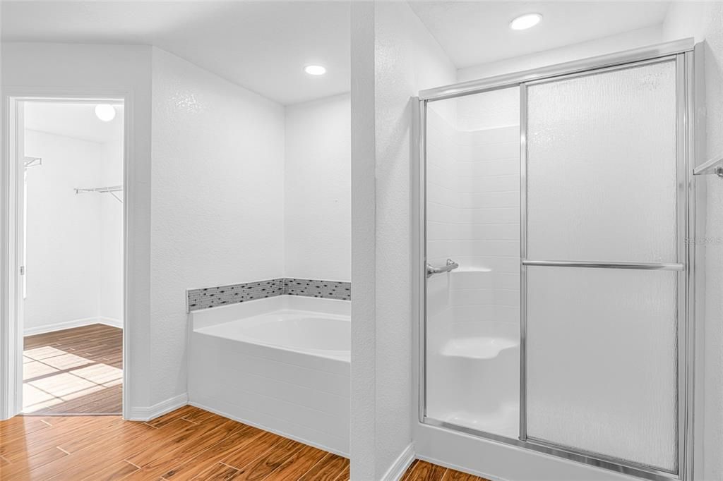 En Venta: $344,800 (4 camas, 2 baños, 2557 Pies cuadrados)