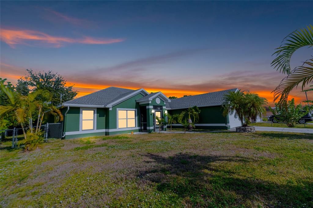 En Venta: $344,800 (4 camas, 2 baños, 2557 Pies cuadrados)