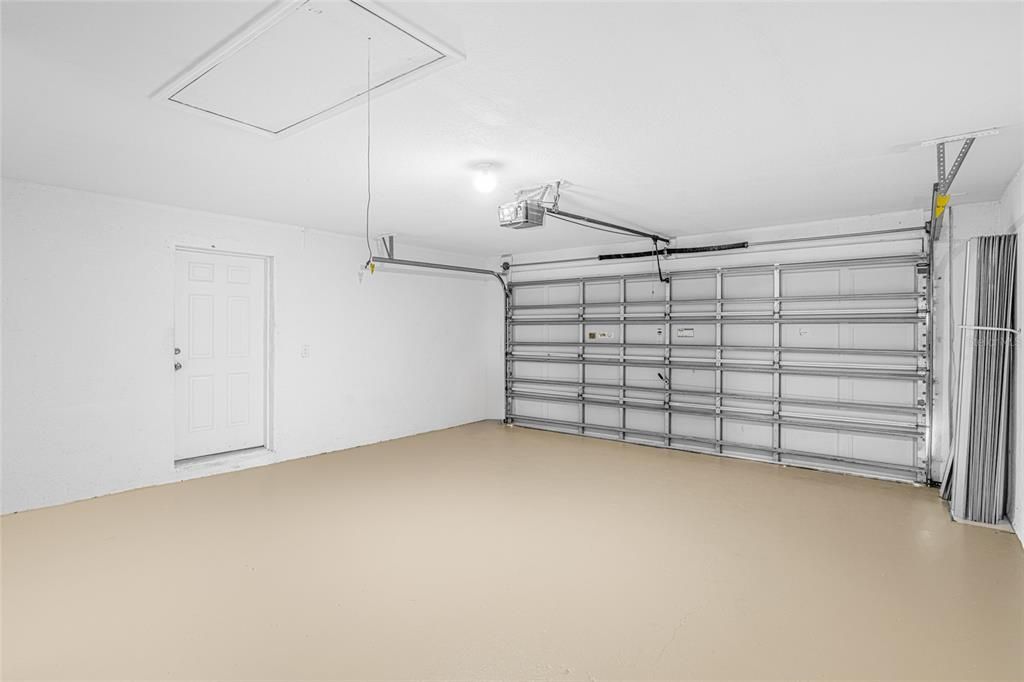 En Venta: $344,800 (4 camas, 2 baños, 2557 Pies cuadrados)