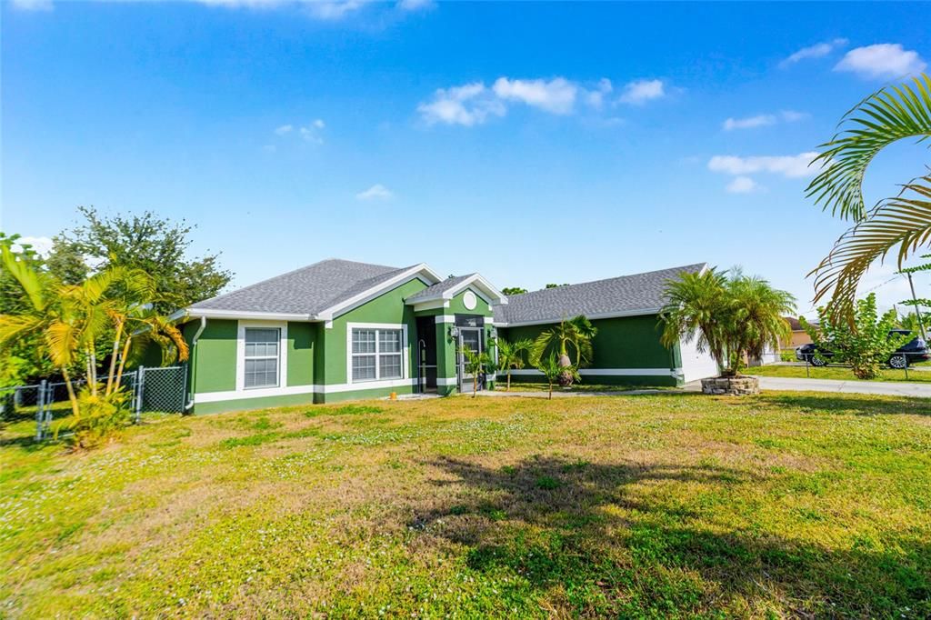 En Venta: $344,800 (4 camas, 2 baños, 2557 Pies cuadrados)