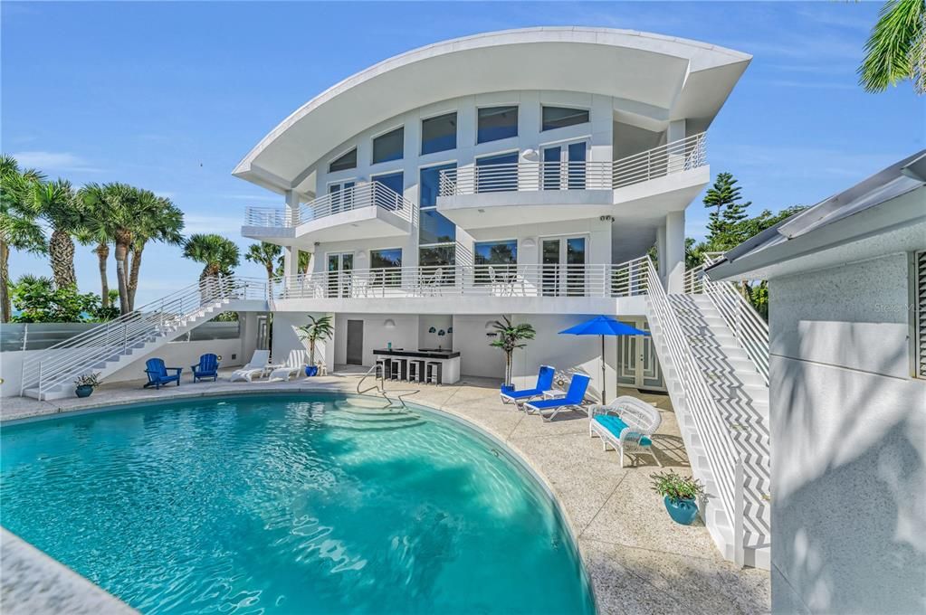 Vendido Recientemente: $5,485,000 (3 camas, 3 baños, 5248 Pies cuadrados)