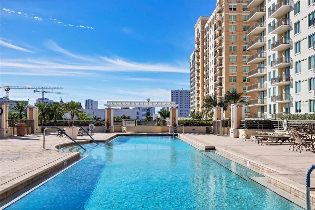 На продажу: $895,000 (2 спален, 2 ванн, 1911 Квадратных фут)