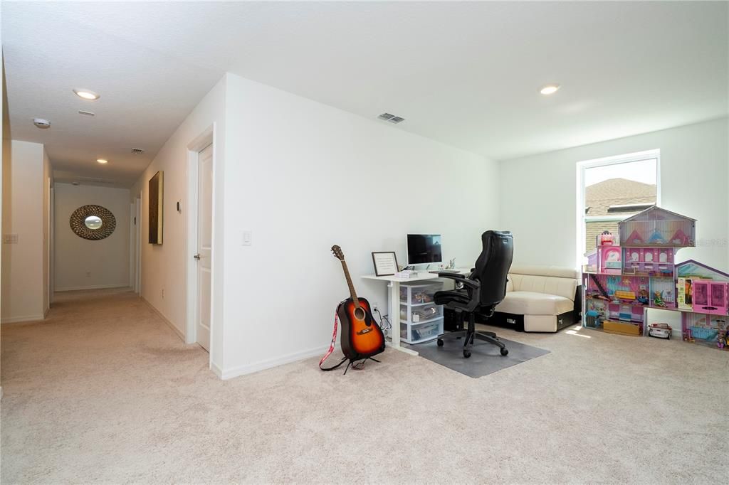 For Rent: $4,800 (5 beds, 4 baths, 3533 Square Feet)