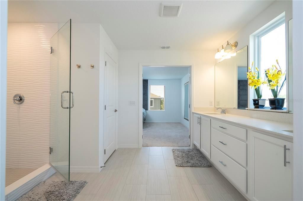 For Rent: $4,800 (5 beds, 4 baths, 3533 Square Feet)