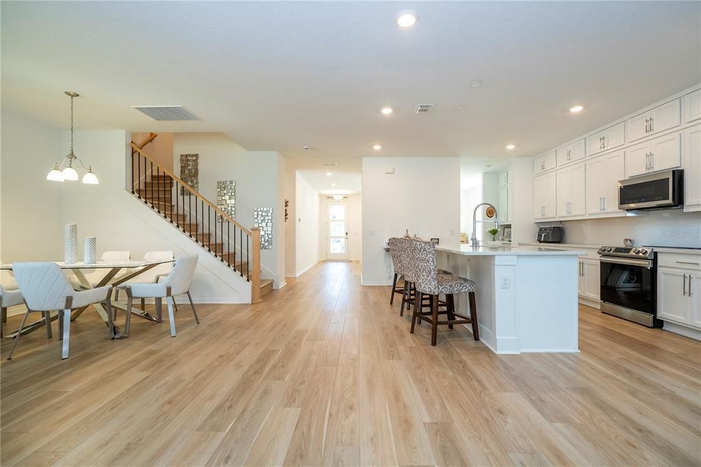 For Rent: $4,800 (5 beds, 4 baths, 3533 Square Feet)