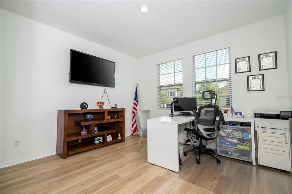 For Rent: $4,800 (5 beds, 4 baths, 3533 Square Feet)