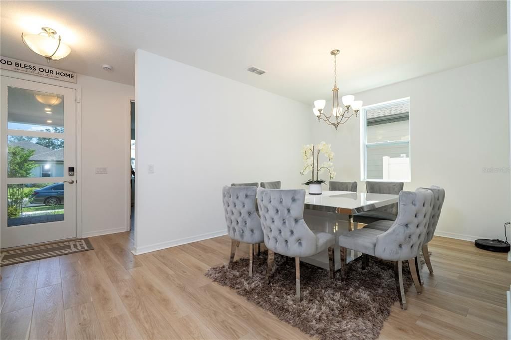 For Rent: $4,800 (5 beds, 4 baths, 3533 Square Feet)