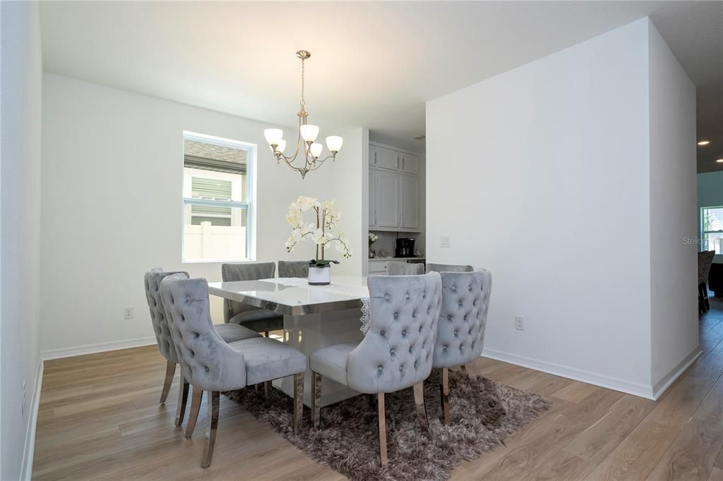 For Rent: $4,800 (5 beds, 4 baths, 3533 Square Feet)