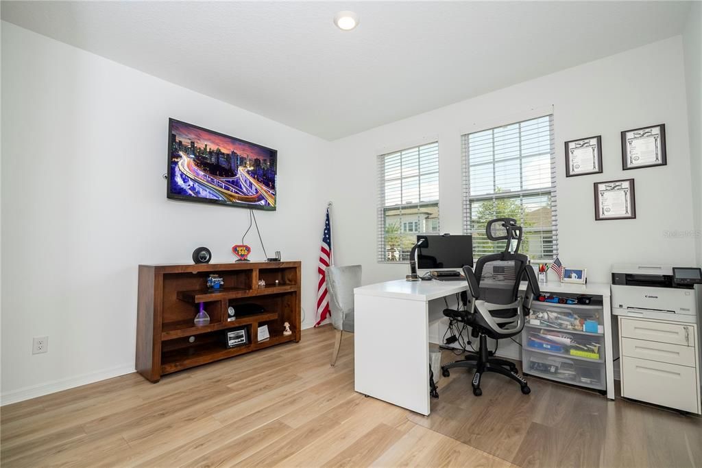 For Rent: $4,800 (5 beds, 4 baths, 3533 Square Feet)