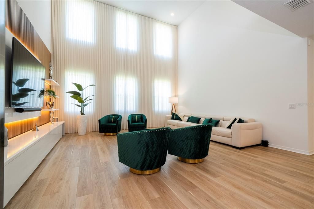 For Rent: $4,800 (5 beds, 4 baths, 3533 Square Feet)