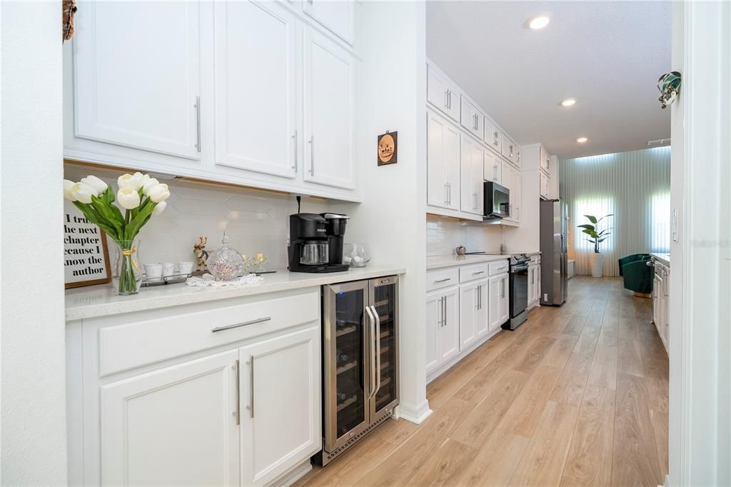 For Rent: $4,800 (5 beds, 4 baths, 3533 Square Feet)