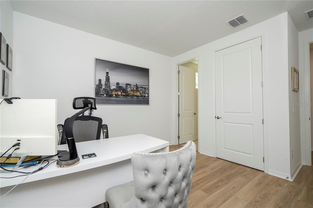 For Rent: $4,800 (5 beds, 4 baths, 3533 Square Feet)