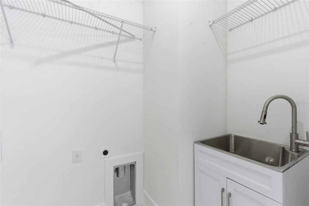 待售: $440,000 (4 贝兹, 3 浴室, 1855 平方英尺)