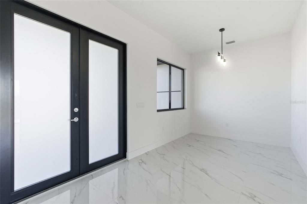 待售: $440,000 (4 贝兹, 3 浴室, 1855 平方英尺)