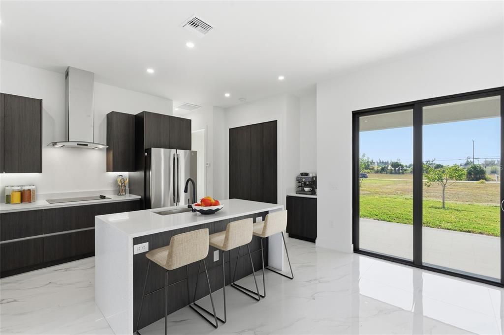 待售: $440,000 (4 贝兹, 3 浴室, 1855 平方英尺)