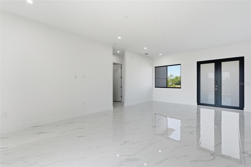 待售: $440,000 (4 贝兹, 3 浴室, 1855 平方英尺)