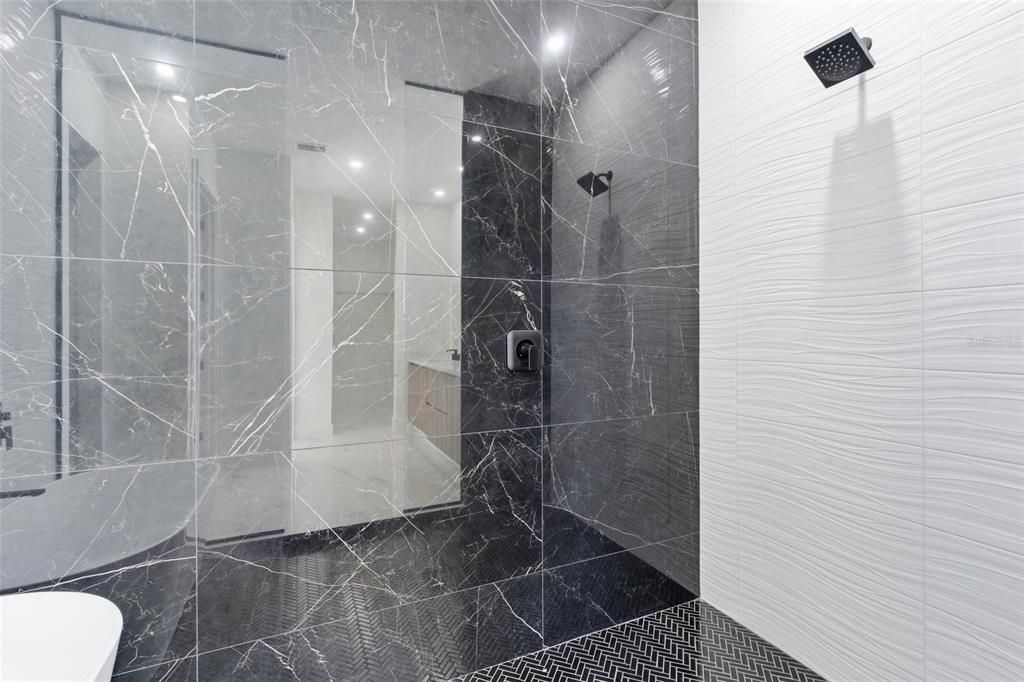 待售: $440,000 (4 贝兹, 3 浴室, 1855 平方英尺)