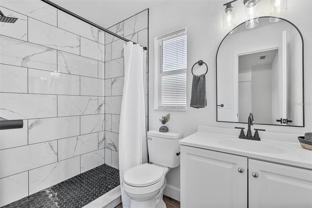 For Sale: $329,000 (3 beds, 2 baths, 1388 Square Feet)