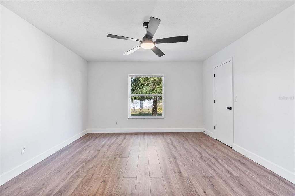 For Sale: $329,000 (3 beds, 2 baths, 1388 Square Feet)