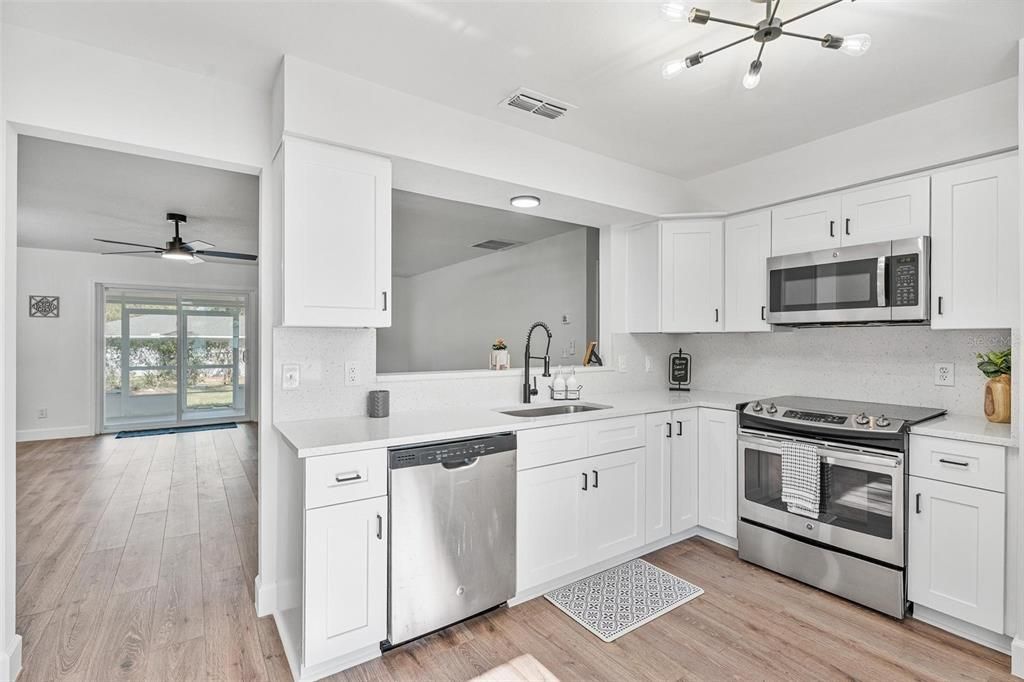 For Sale: $329,000 (3 beds, 2 baths, 1388 Square Feet)