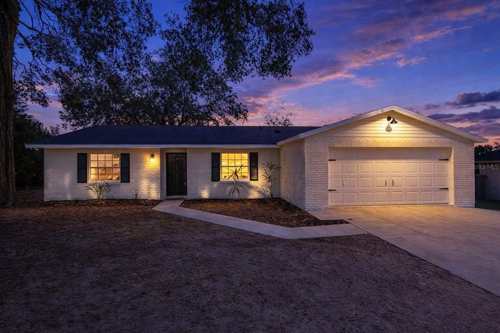 For Sale: $329,000 (3 beds, 2 baths, 1388 Square Feet)