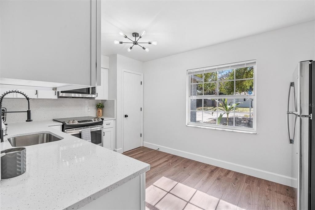 For Sale: $329,000 (3 beds, 2 baths, 1388 Square Feet)