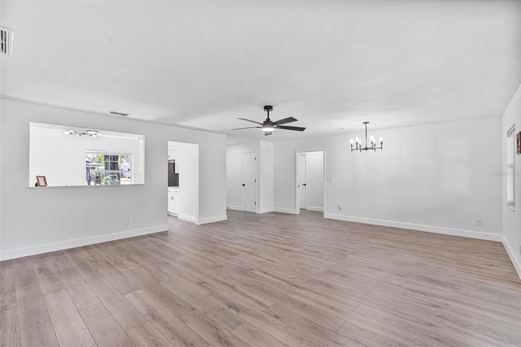 For Sale: $329,000 (3 beds, 2 baths, 1388 Square Feet)