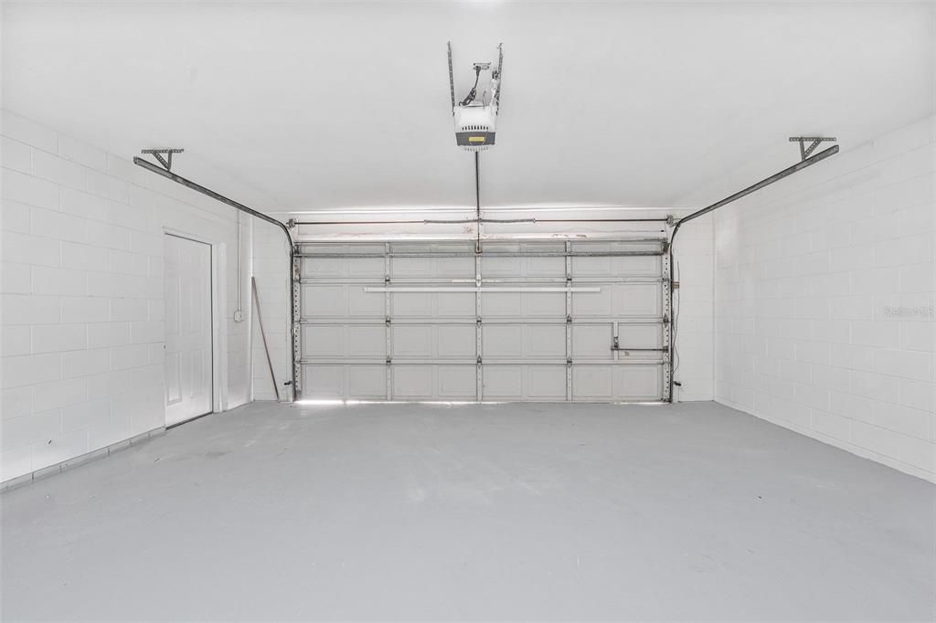 For Sale: $329,000 (3 beds, 2 baths, 1388 Square Feet)