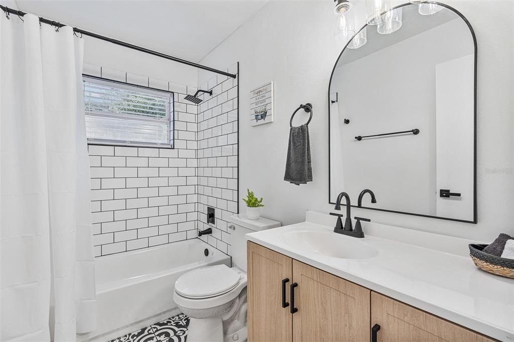 For Sale: $329,000 (3 beds, 2 baths, 1388 Square Feet)