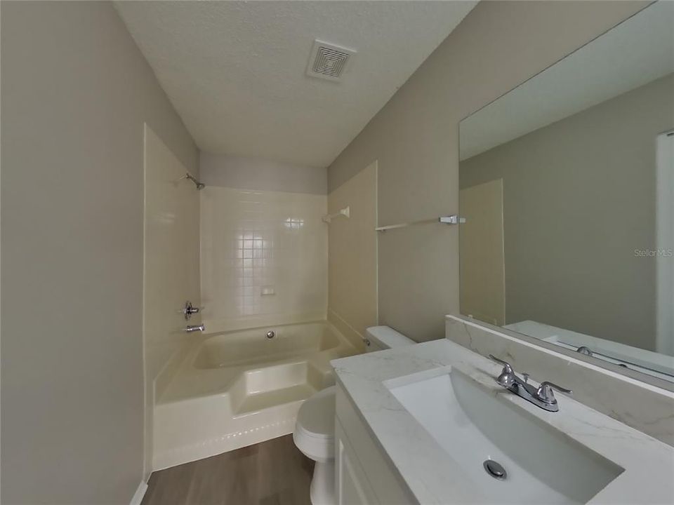 出租: $2,299 (4 贝兹, 2 浴室, 1608 平方英尺)