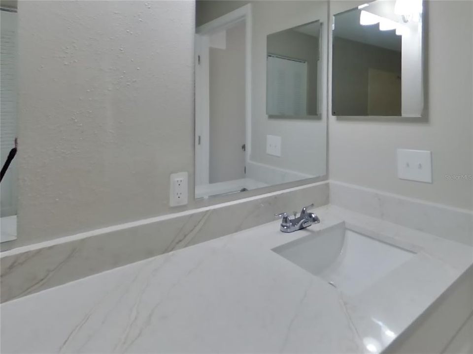 出租: $2,299 (4 贝兹, 2 浴室, 1608 平方英尺)